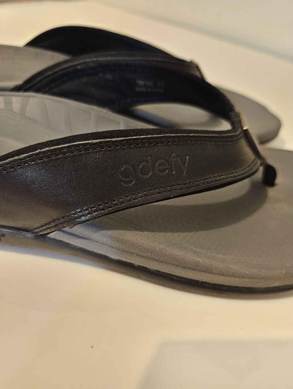 Gravity Defyer Men's Sandals with Arch Support Great for Plantar Fasciitis 10.5 - Picture 2 of 9
